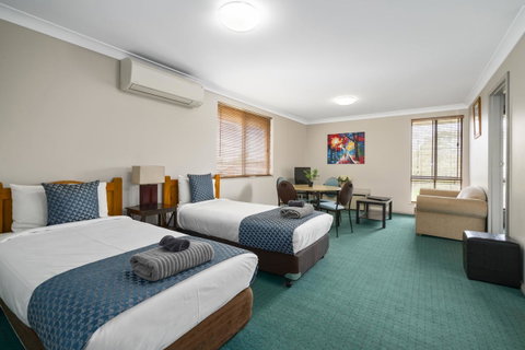 Garden City Motor Inn - Accommodation Main Beach 32