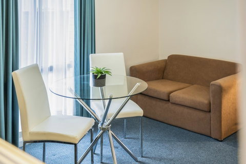 Garden City Motor Inn - Accommodation Main Beach 20