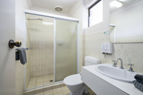 Garden City Motor Inn - Accommodation Main Beach 35