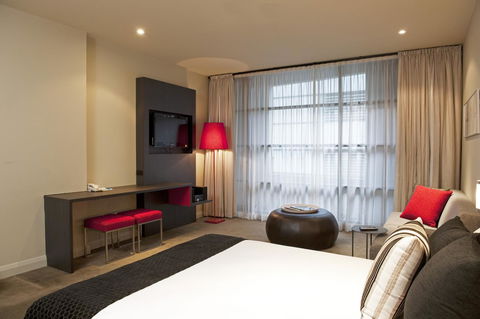 Mantra Hindmarsh Square - Accommodation Main Beach 1