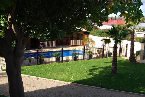 Barossa Valley Apartments - Accommodation Main Beach 2