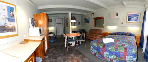 Ardeanal Motel - Accommodation Main Beach 7