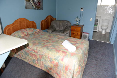 Ardeanal Motel - Accommodation Main Beach 37