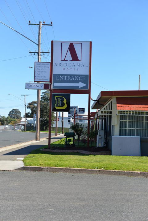 Ardeanal Motel - Accommodation Main Beach 3