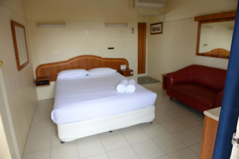 Ardeanal Motel - Accommodation Main Beach 15