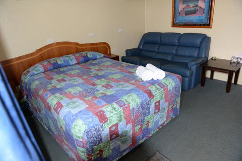 Ardeanal Motel - Accommodation Main Beach 28