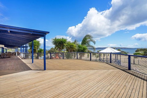 Doyles On The Bay - Accommodation Main Beach 9