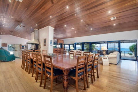 Doyles On The Bay - Accommodation Main Beach 12