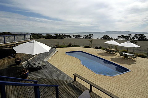 Doyles On The Bay - Accommodation Main Beach 6
