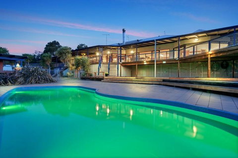 Doyles On The Bay - Accommodation Main Beach 7