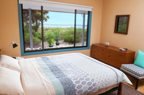 Kestrel Downs - Accommodation Main Beach 9