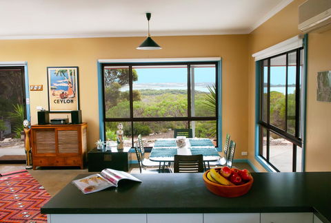 Kestrel Downs - Accommodation Main Beach 5