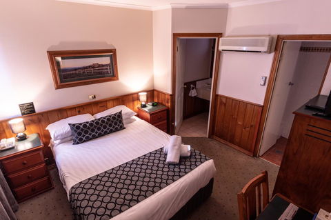 Astor Inn - Accommodation Main Beach 8