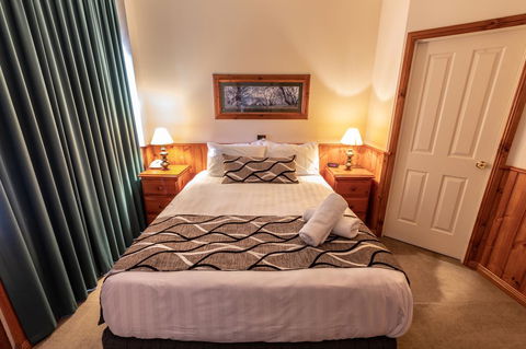Astor Inn - Accommodation Main Beach 7