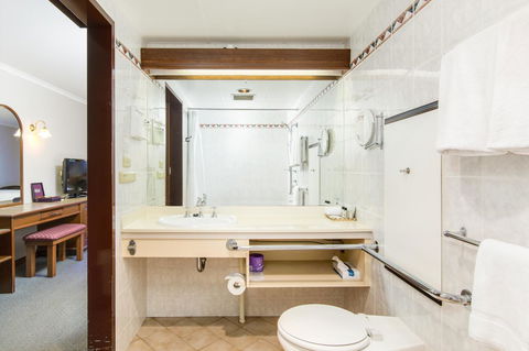 Adelaide Inn - Accommodation Main Beach 24