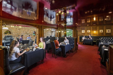 Adelaide Inn - Accommodation Main Beach 5