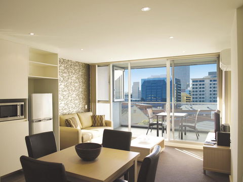 IStay Precinct Adelaide - Accommodation Main Beach 23