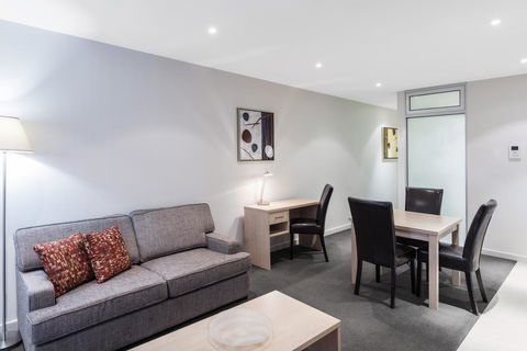 IStay Precinct Adelaide - Accommodation Main Beach 17