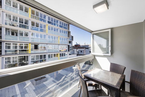 IStay Precinct Adelaide - Accommodation Main Beach 4