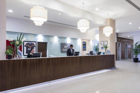 Oaks Glenelg Plaza Pier Suites - Accommodation Main Beach 5