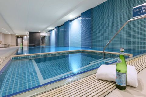 Oaks Glenelg Plaza Pier Suites - Accommodation Main Beach 9