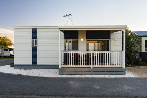 Discovery Parks - Adelaide Beachfront - Accommodation Main Beach 5