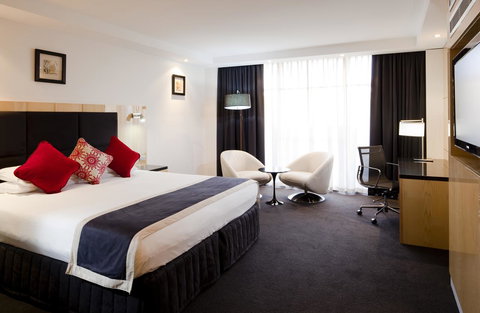 Adelaide Rockford - Accommodation Main Beach 0