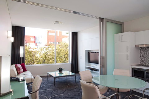 Adelaide Rockford - Accommodation Main Beach 20
