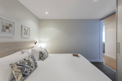 Oaks Glenelg Liberty Suites - Accommodation Main Beach 33