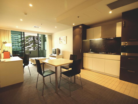 Oaks Glenelg Liberty Suites - Accommodation Main Beach 27