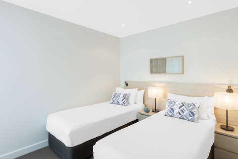 Oaks Glenelg Liberty Suites - Accommodation Main Beach 30