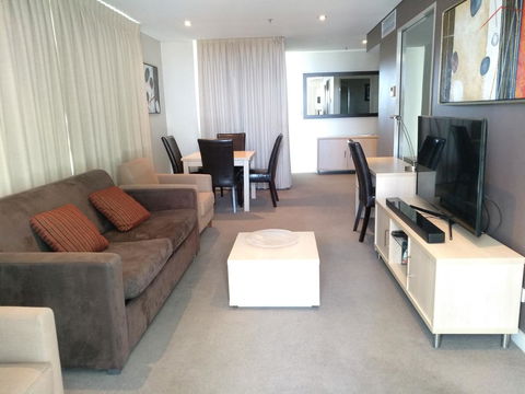 JABCA Apartments - Accommodation Main Beach 10