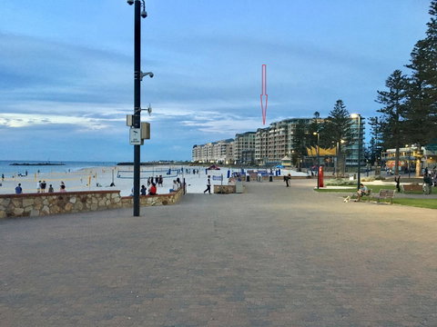 Beachside Luxury Getaway In Glenelg - Accommodation Main Beach 17
