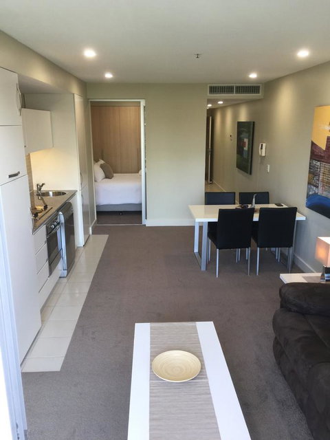 Beachside Luxury Getaway In Glenelg - Accommodation Main Beach 18