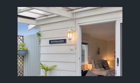 Wintergarden Beach Cabin - Accommodation Main Beach 4