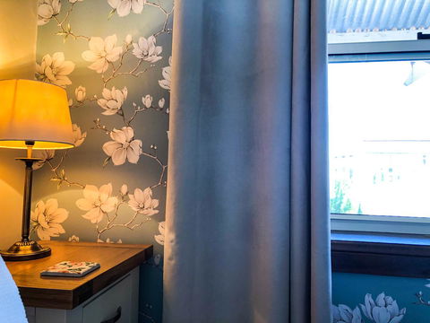 Inglenook Cottage - Accommodation Main Beach 14