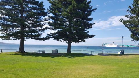 Aart Apartments - Accommodation Main Beach 2