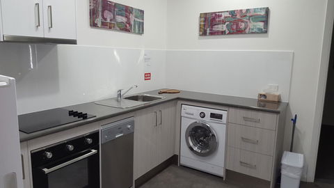 Aart Apartments - Accommodation Main Beach 6