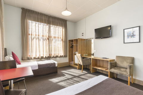 Adelaide Paringa - Accommodation Main Beach 8