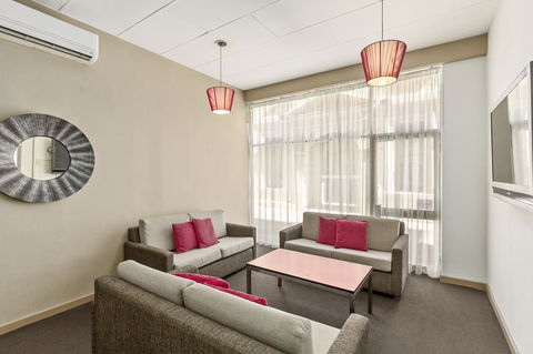 Adelaide Paringa - Accommodation Main Beach 17
