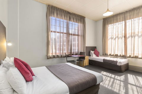 Adelaide Paringa - Accommodation Main Beach 5