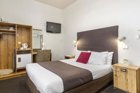 Adelaide Paringa - Accommodation Main Beach 4
