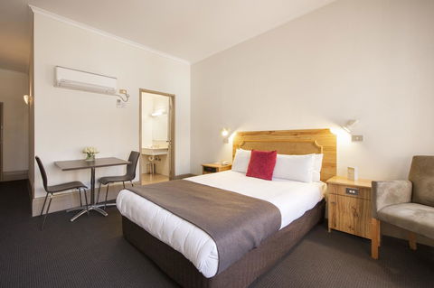Adelaide Paringa - Accommodation Main Beach 13