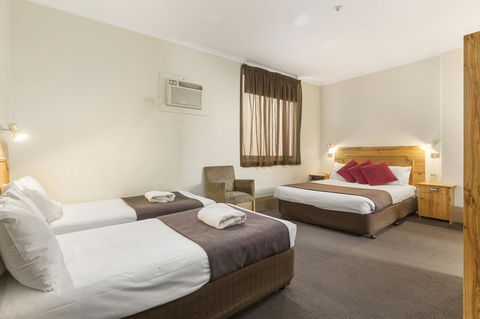 Adelaide Paringa - Accommodation Main Beach 6
