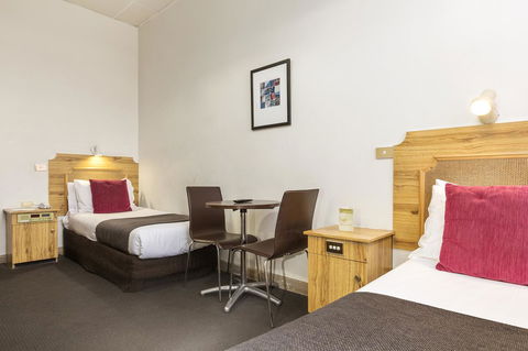 Adelaide Paringa - Accommodation Main Beach 11