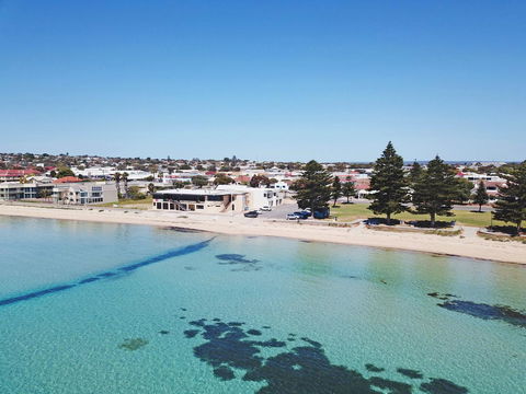 Tasman Beachside Apartment - Accommodation Main Beach 12