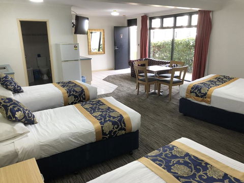 Jacksons Motor Inn - Accommodation Main Beach 44