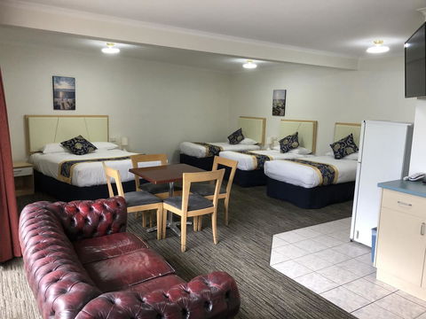 Jacksons Motor Inn - Accommodation Main Beach 41