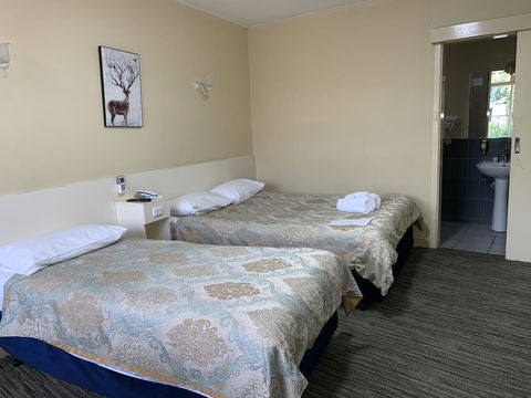 Jacksons Motor Inn - Accommodation Main Beach 39