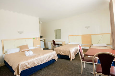 Jacksons Motor Inn - Accommodation Main Beach 12